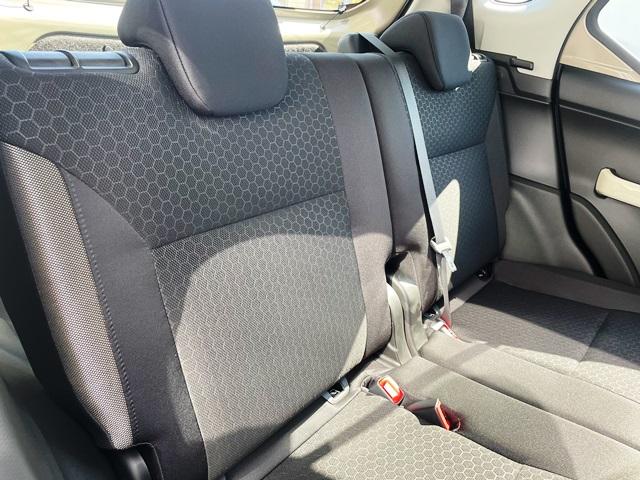 クロスビー 　スズキセーフティサポート　全方位カメラパッケージ　運転席助手席シートヒーター　ＬＥＤヘッドランプ　フロントプレミアムＵＶ／ＩＲカットガラス　全席撥水加工シート（13枚目）
