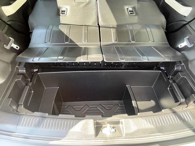 クロスビー 　スズキセーフティサポート　全方位カメラパッケージ　運転席助手席シートヒーター　ＬＥＤヘッドランプ　フロントプレミアムＵＶ／ＩＲカットガラス　全席撥水加工シート（18枚目）