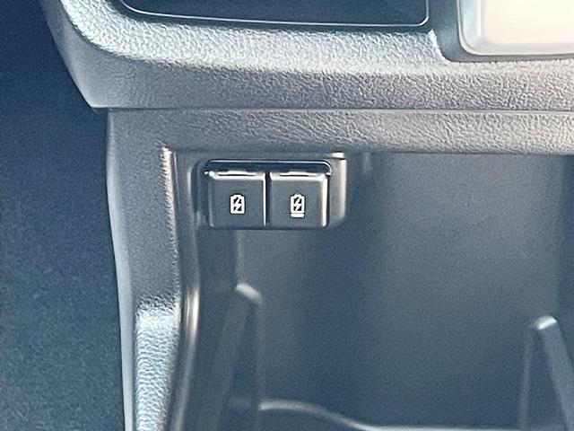 クロスビー 　スズキセーフティサポート　全方位カメラパッケージ　運転席助手席シートヒーター　ＬＥＤヘッドランプ　フロントプレミアムＵＶ／ＩＲカットガラス　全席撥水加工シート（20枚目）
