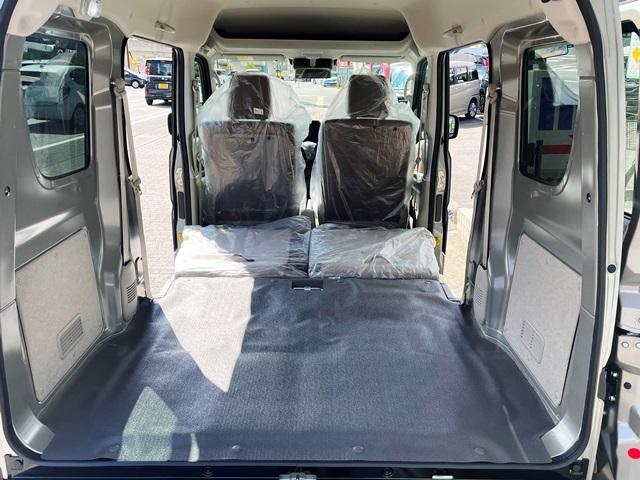 エブリイ Jリミテッド スズキセーフティサポート 専用LEDヘッドランプ 両側パワースライドドア 専用デカール スマートキープッシュスタート ドアミラーブラック塗装(19枚目)