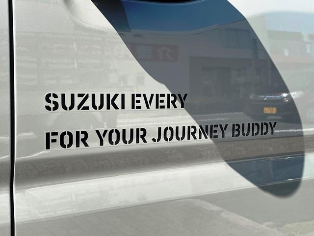エブリイ Jリミテッド スズキセーフティサポート 専用LEDヘッドランプ 両側パワースライドドア 専用デカール スマートキープッシュスタート ドアミラーブラック塗装(22枚目)