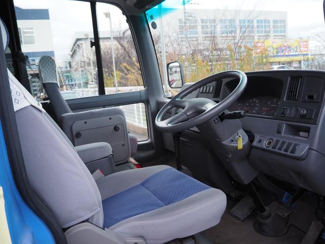 シビリアンバス 　ロング　レトロバス仕様　自動ドア　モケットリクライニングシート　ステップ　２８人乗り　リア扉付き　オーバーヘッドコンソール　長さ　７２６　幅　２０８　高さ　２９３　中型限定解除免許ＯＫ　ネームプレート（9枚目）