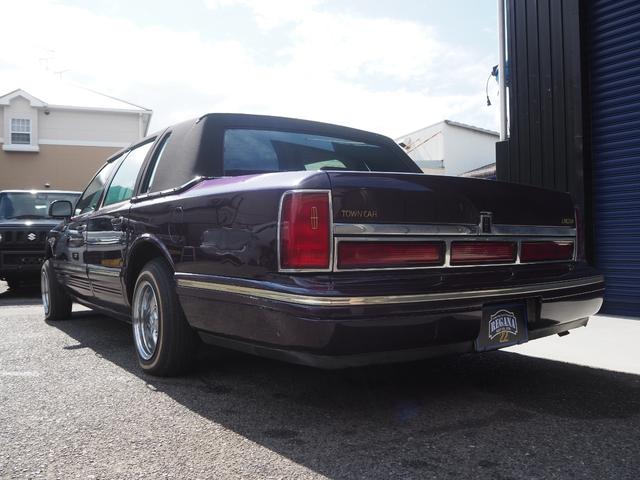 LINCOLN LINCOLN TOWNCAR SIGNATURE