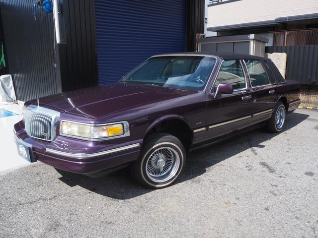 LINCOLN LINCOLN TOWNCAR SIGNATURE