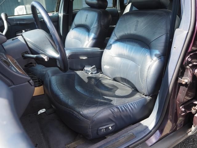 LINCOLN LINCOLN TOWNCAR SIGNATURE