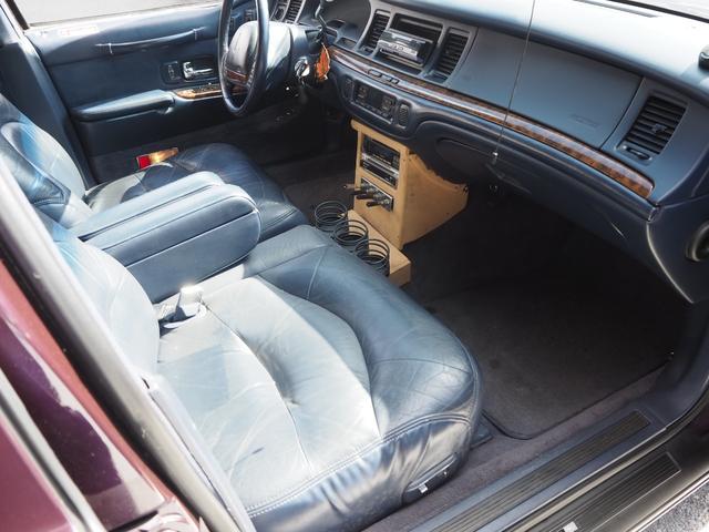 LINCOLN LINCOLN TOWNCAR SIGNATURE