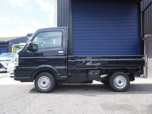 キャリイトラック ＫＸ　２ＷＤ　４速ＡＴ　届出済未使用車　ＬＥＤヘッドライト　フォグランプ　純正ＣＤオーディオ　ＥＴＣ　キーレス　ＬＥＤ荷台作業灯　３Ｄマット　シートカバー　マックスベットライナー　鳥居ブラックアルミ縞板（5枚目）