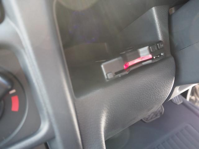 キャリイトラック ＫＸ　２ＷＤ　４速ＡＴ　届出済未使用車　ＬＥＤヘッドライト　フォグランプ　純正ＣＤオーディオ　ＥＴＣ　キーレス　ＬＥＤ荷台作業灯　３Ｄマット　シートカバー　マックスベットライナー　鳥居ブラックアルミ縞板（17枚目）