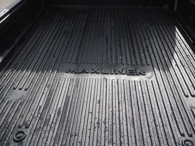 キャリイトラック ＫＸ　２ＷＤ　４速ＡＴ　届出済未使用車　ＬＥＤヘッドライト　フォグランプ　純正ＣＤオーディオ　ＥＴＣ　キーレス　ＬＥＤ荷台作業灯　３Ｄマット　シートカバー　マックスベットライナー　鳥居ブラックアルミ縞板（26枚目）