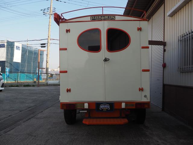 イギリスその他 　フレデリーニューアーク　国内希少車　キッチンカー仕様　荷台　長さ１９６　幅　１６０　高さ　１５０　４速ミッション　外部電源　サイド扉　シンク　サイドオーニング　換気扇　小型電気温水器　床縞板　スポット（3枚目）