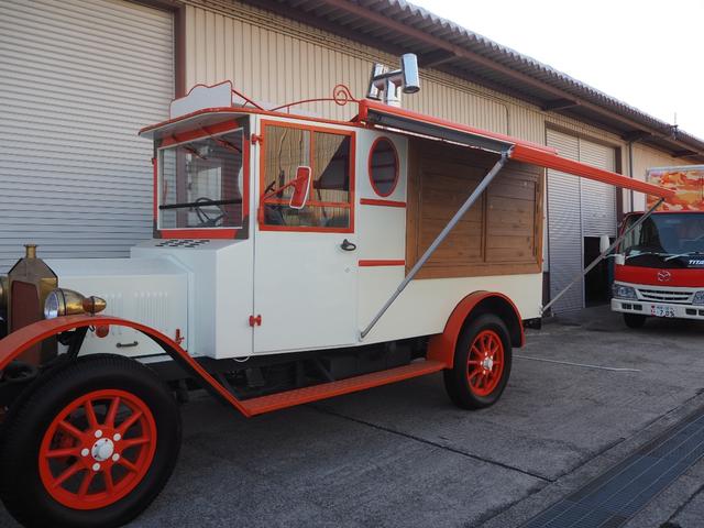 イギリスその他 　フレデリーニューアーク　国内希少車　キッチンカー仕様　荷台　長さ１９６　幅　１６０　高さ　１５０　４速ミッション　外部電源　サイド扉　シンク　サイドオーニング　換気扇　小型電気温水器　床縞板　スポット（5枚目）