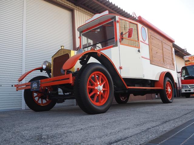イギリスその他 　フレデリーニューアーク　国内希少車　キッチンカー仕様　荷台　長さ１９６　幅　１６０　高さ　１５０　４速ミッション　外部電源　サイド扉　シンク　サイドオーニング　換気扇　小型電気温水器　床縞板　スポット（21枚目）