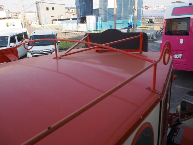 イギリスその他 　フレデリーニューアーク　国内希少車　キッチンカー仕様　荷台　長さ１９６　幅　１６０　高さ　１５０　４速ミッション　外部電源　サイド扉　シンク　サイドオーニング　換気扇　小型電気温水器　床縞板　スポット（43枚目）