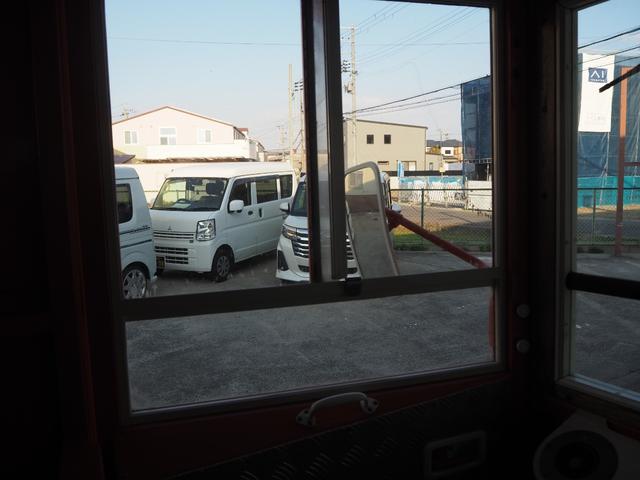 イギリスその他 　フレデリーニューアーク　国内希少車　キッチンカー仕様　荷台　長さ１９６　幅　１６０　高さ　１５０　４速ミッション　外部電源　サイド扉　シンク　サイドオーニング　換気扇　小型電気温水器　床縞板　スポット（56枚目）