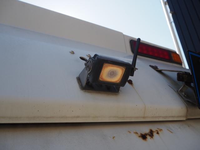 エルフトラック 　巻き込み式パッカー車　塵芥車　最大積載量２０００ｋｇ　新明和ＧＲ０５２－１４３３　容積５．１　汚水９０Ｌタンク　バックカメラ　スムーサーＥＸシフト　準中型免許ＯＫ（29枚目）