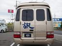 リエッセII 　サロンシート　全席オットマン　ジュースホルダー　冷蔵庫　自動ドア　１７人乗り　ゴルフバック縦置き１０ケースＯＫ　バックカメラ　収納ＢＯＸ　ネームバイザー　収納棚　長さ６９９　幅２０３　高さ２７５（3枚目）