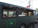ローザ 　移動販売車　キャンピンカー　８ＮＯ登録　準中型免許ＯＫ　自動ドア　リア片側ドア　２槽シンク　換気扇　３面跳ね上げパネル　木製テーブル　バックカメラ　６人乗り登録変更可　１００Ｖコンセント（8枚目）