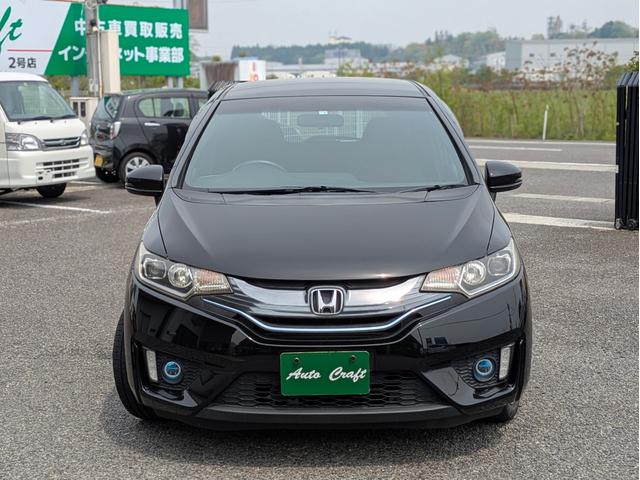 フィットハイブリッド Ｓパッケージ　ワンオーナー／クラリオンフルセグナビ／ＤＶＤ／Ｂｌｕｅｔｏｏｔｈ／ＥＴＣ／パドルシフト／ＬＥＤヘッドランプ／アイドリングストップ／スマートキー／盗難防止システム／衝突安全ボディ／ＡＢＳ／エアバッグ（6枚目）