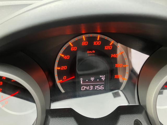 フィット G ワンオーナー/ドアミラーウインカー/UVカット機能付きプライバシーガラス/運転席ハイトアジャスター/CDデッキ/キーレスエントリー/ドライブレコーダー/社外アルミホイール(10枚目)