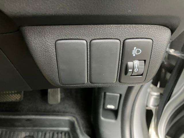 フィット G ワンオーナー/ドアミラーウインカー/UVカット機能付きプライバシーガラス/運転席ハイトアジャスター/CDデッキ/キーレスエントリー/ドライブレコーダー/社外アルミホイール(12枚目)