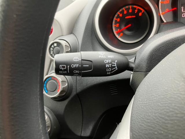 フィット G ワンオーナー/ドアミラーウインカー/UVカット機能付きプライバシーガラス/運転席ハイトアジャスター/CDデッキ/キーレスエントリー/ドライブレコーダー/社外アルミホイール(18枚目)