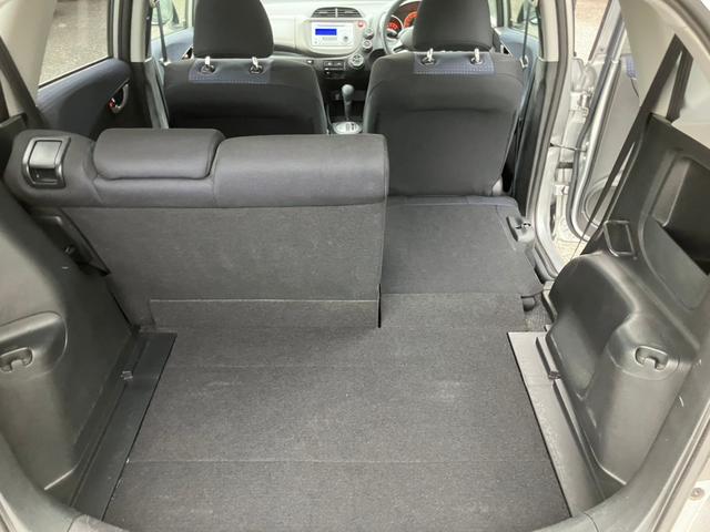 フィット G ワンオーナー/ドアミラーウインカー/UVカット機能付きプライバシーガラス/運転席ハイトアジャスター/CDデッキ/キーレスエントリー/ドライブレコーダー/社外アルミホイール(37枚目)