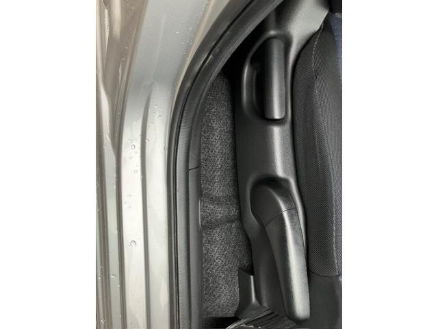フィット G ワンオーナー/ドアミラーウインカー/UVカット機能付きプライバシーガラス/運転席ハイトアジャスター/CDデッキ/キーレスエントリー/ドライブレコーダー/社外アルミホイール(39枚目)