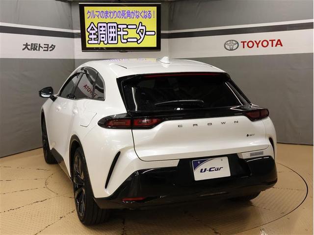 クラウンスポーツ Ｚ　革シート　４ＷＤ　フルセグ　メモリーナビ　バックカメラ　衝突被害軽減システム　ＥＴＣ　ドラレコ　ＬＥＤヘッドランプ　パワーバックドア　パノラミックビューモニター　シートヒーター　ＢＳＭ（5枚目）