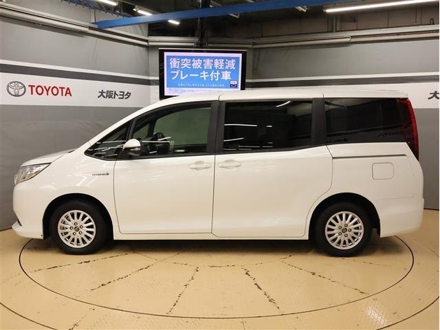 ノア ハイブリッドＸ　ディライトプラス　フルセグ　メモリーナビ　ＤＶＤ再生　バックカメラ　衝突被害軽減システム　ＥＴＣ　両側電動スライド　ＬＥＤヘッドランプ　乗車定員７人　３列シート（3枚目）