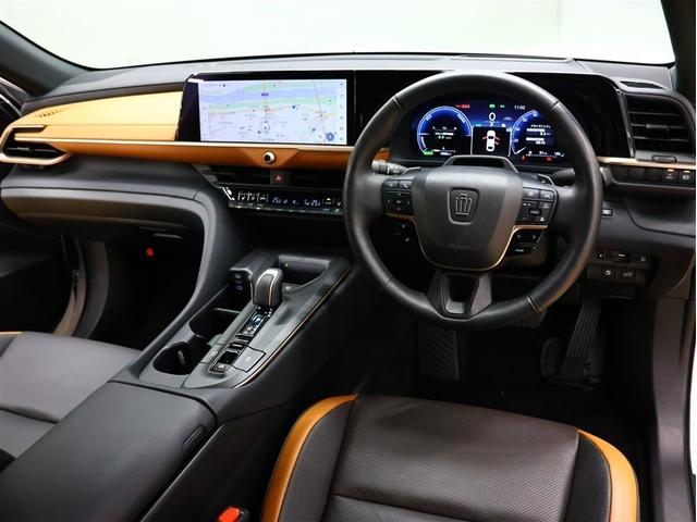 クラウンクロスオーバー ＲＳアドバンスド　革シート　４ＷＤ　フルセグ　メモリーナビ　バックカメラ　衝突被害軽減システム　ＥＴＣ　ドラレコ　ＬＥＤヘッドランプ　フルエアロ　車線逸脱装置　オートマチックハイビーム（5枚目）