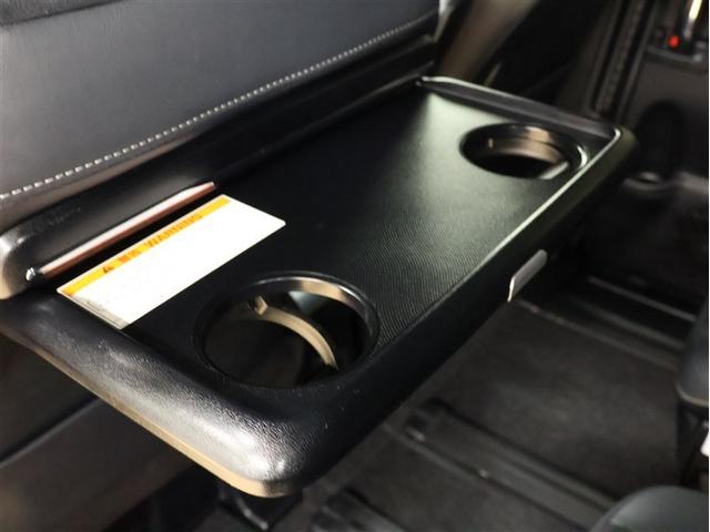 エスクァイア ハイブリッドＧｉプレミアムパッケジブラックテーラード　フルセグ　メモリーナビ　ＤＶＤ再生　後席モニター　バックカメラ　衝突被害軽減システム　ＥＴＣ　両側電動スライド　ＬＥＤヘッドランプ　乗車定員７人　３列シート　シートヒーター　ステアリングヒーター（17枚目）