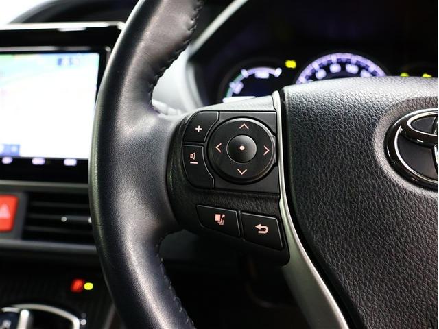 エスクァイア ハイブリッドＧｉプレミアムパッケジブラックテーラード　フルセグ　メモリーナビ　ＤＶＤ再生　後席モニター　バックカメラ　衝突被害軽減システム　ＥＴＣ　両側電動スライド　ＬＥＤヘッドランプ　乗車定員７人　３列シート　シートヒーター　ステアリングヒーター（24枚目）