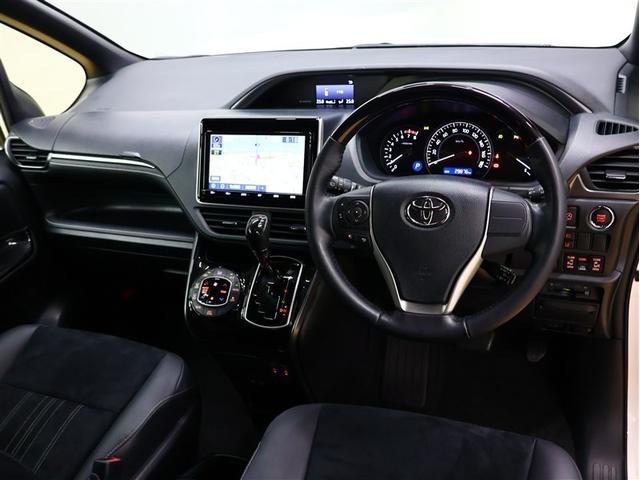 エスクァイア Ｇｉ　プレミアムパッケージ　ブラックテーラード　フルセグ　メモリーナビ　ＤＶＤ再生　バックカメラ　衝突被害軽減システム　ＥＴＣ　両側電動スライド　ＬＥＤヘッドランプ　乗車定員７人　３列シート　アイドリングストップ　シートヒーター（5枚目）