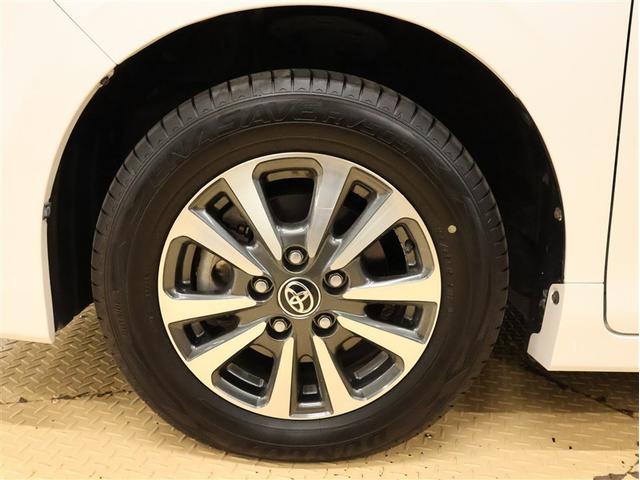 エスクァイア Ｇｉ　プレミアムパッケージ　ブラックテーラード　フルセグ　メモリーナビ　ＤＶＤ再生　バックカメラ　衝突被害軽減システム　ＥＴＣ　両側電動スライド　ＬＥＤヘッドランプ　乗車定員７人　３列シート　アイドリングストップ　シートヒーター（13枚目）