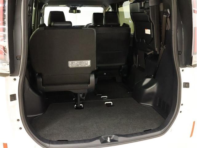 エスクァイア Ｇｉ　プレミアムパッケージ　ブラックテーラード　フルセグ　メモリーナビ　ＤＶＤ再生　バックカメラ　衝突被害軽減システム　ＥＴＣ　両側電動スライド　ＬＥＤヘッドランプ　乗車定員７人　３列シート　アイドリングストップ　シートヒーター（28枚目）