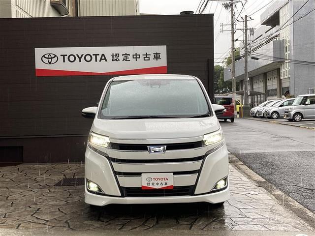 ノア ハイブリッドＧ　Ｒカメラ　スマートキー＆プッシュスタート　ＬＥＤへッドライト　地デジ　イモビライザー　Ｗエアコン　パワーウインドウ　アルミ　クルコン　エアバッグ　横滑り防止　ＤＶＤ再生機能　フルフラット　パワステ（3枚目）