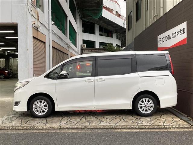 ノア ハイブリッドＧ　Ｒカメラ　スマートキー＆プッシュスタート　ＬＥＤへッドライト　地デジ　イモビライザー　Ｗエアコン　パワーウインドウ　アルミ　クルコン　エアバッグ　横滑り防止　ＤＶＤ再生機能　フルフラット　パワステ（4枚目）