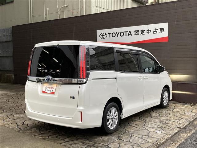 ノア ハイブリッドＧ　Ｒカメラ　スマートキー＆プッシュスタート　ＬＥＤへッドライト　地デジ　イモビライザー　Ｗエアコン　パワーウインドウ　アルミ　クルコン　エアバッグ　横滑り防止　ＤＶＤ再生機能　フルフラット　パワステ（5枚目）