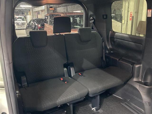 ノア ハイブリッドＧ　Ｒカメラ　スマートキー＆プッシュスタート　ＬＥＤへッドライト　地デジ　イモビライザー　Ｗエアコン　パワーウインドウ　アルミ　クルコン　エアバッグ　横滑り防止　ＤＶＤ再生機能　フルフラット　パワステ（29枚目）