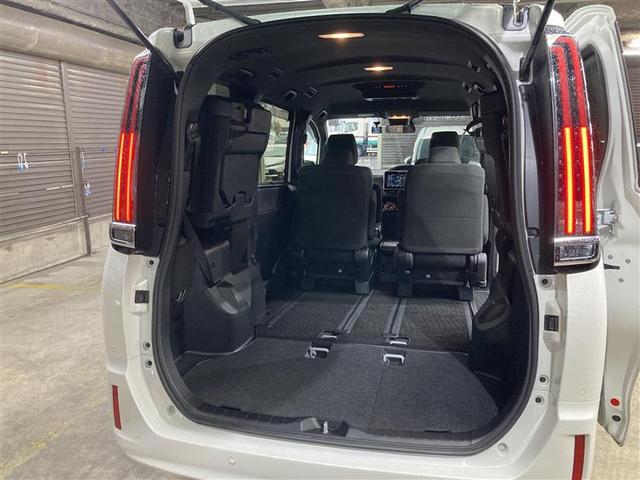 ノア ハイブリッドＧ　Ｒカメラ　スマートキー＆プッシュスタート　ＬＥＤへッドライト　地デジ　イモビライザー　Ｗエアコン　パワーウインドウ　アルミ　クルコン　エアバッグ　横滑り防止　ＤＶＤ再生機能　フルフラット　パワステ（33枚目）