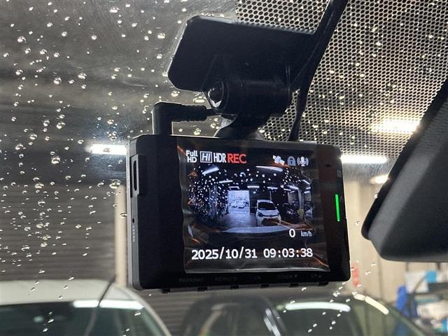 ノア ハイブリッドＧ　Ｒカメラ　スマートキー＆プッシュスタート　ＬＥＤへッドライト　地デジ　イモビライザー　Ｗエアコン　パワーウインドウ　アルミ　クルコン　エアバッグ　横滑り防止　ＤＶＤ再生機能　フルフラット　パワステ（34枚目）