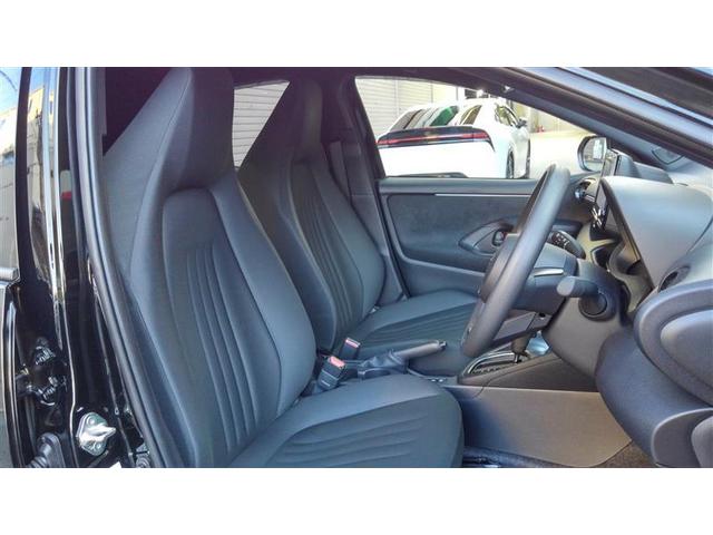 ヤリス G バックモニタ- 誤発進抑制機能 ドライブレコーダ 1オーナー車 スマートキー 盗難防止装置 横滑り防止機能 キーレス ETC オートエアコン ABS 運転席エアバック サイドエアバッグ(18枚目)