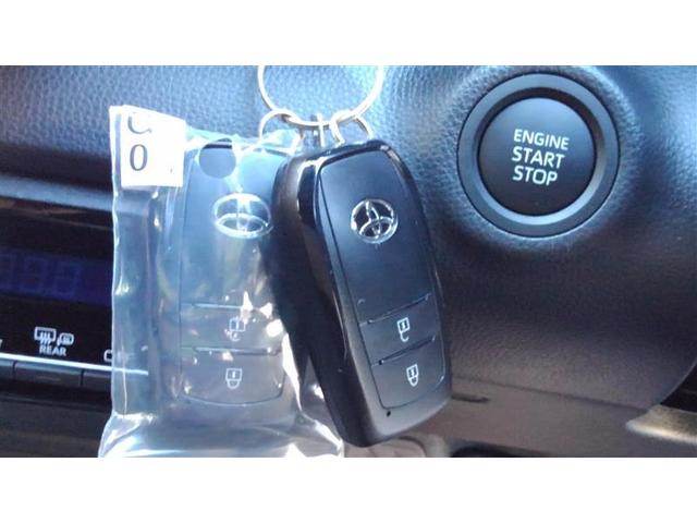 ヤリス G バックモニタ- 誤発進抑制機能 ドライブレコーダ 1オーナー車 スマートキー 盗難防止装置 横滑り防止機能 キーレス ETC オートエアコン ABS 運転席エアバック サイドエアバッグ(29枚目)