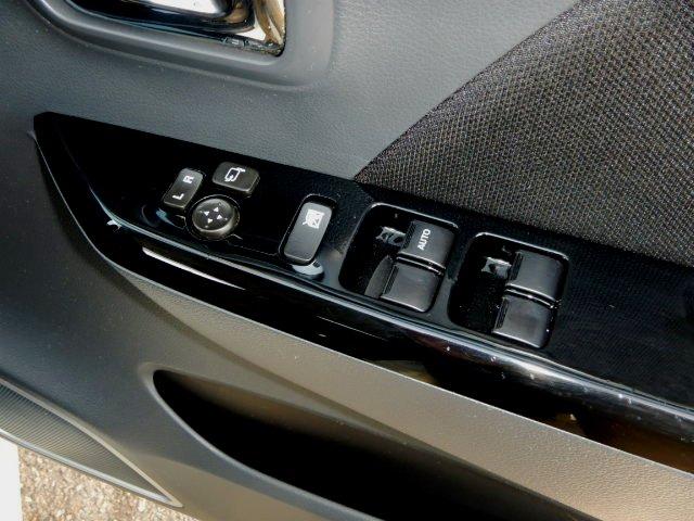 ワゴンRスティングレー X 4WD S-エネチャージ レーダーブレーキサポート ESP横滑り防止 フロント左右シートヒーター スマートキー 社外ナビTV&ブルートゥース接続 キセノンライト FOGランプ 禁煙車 1年保証(12枚目)