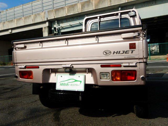 ハイゼットトラック スタンダード５５ｔｈアニバーサリゴールドエディション　特別仕様車　キーレス　作業灯　ＥＴＣ　パワーウインドウ　パワステ　エアコン　禁煙車　ゴールドメッキグリル　ＦＯＧランプ　エアバッグ　ＣＤコンポ　三方開　荷台マット　タイミングチェーンベルト　１年保証付（11枚目）