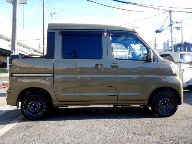 ハイゼットカーゴ デッキバンG SAIII 4WDFT-9ホワイトレタータイヤ LEDライト&FOG 衝突軽減&車線逸脱警報&VSC横滑り防止 ナビ地デジフルセグTV&バックカメラ BT接続 オーバーヘッドシェルフ 荷台マット&カバー 禁煙車(10枚目)