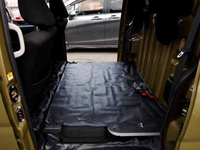 ハイゼットカーゴ デッキバンG SAIII 4WDFT-9ホワイトレタータイヤ LEDライト&FOG 衝突軽減&車線逸脱警報&VSC横滑り防止 ナビ地デジフルセグTV&バックカメラ BT接続 オーバーヘッドシェルフ 荷台マット&カバー 禁煙車(27枚目)