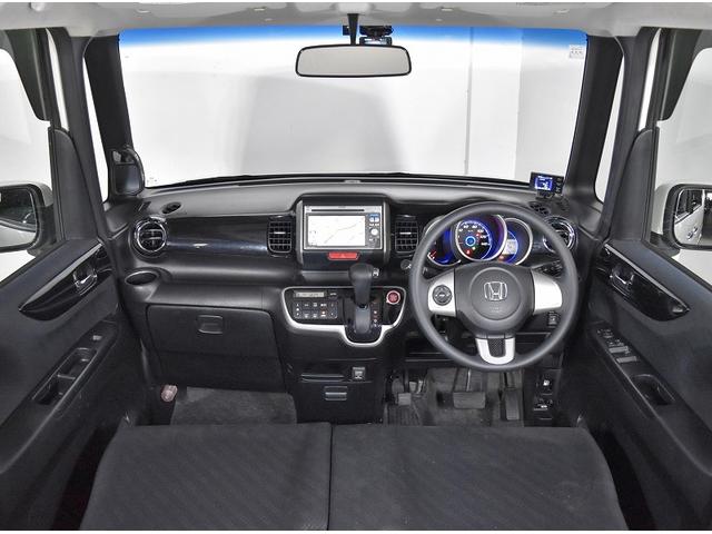 Ｎ－ＢＯＸカスタム Ｇ・Ｌパッケージ　片側パワスラ　ＥＴＣ　ナビ　ＴＶ　バックカメラ　ステアリングスイッチ　テールゲートストラップ　ＩＳＯＦＩＸ　プッシュスタート　アイドリングストップ　キーフリーボタン　ドアバイザー　ＨＩＤ　アルミ（2枚目）