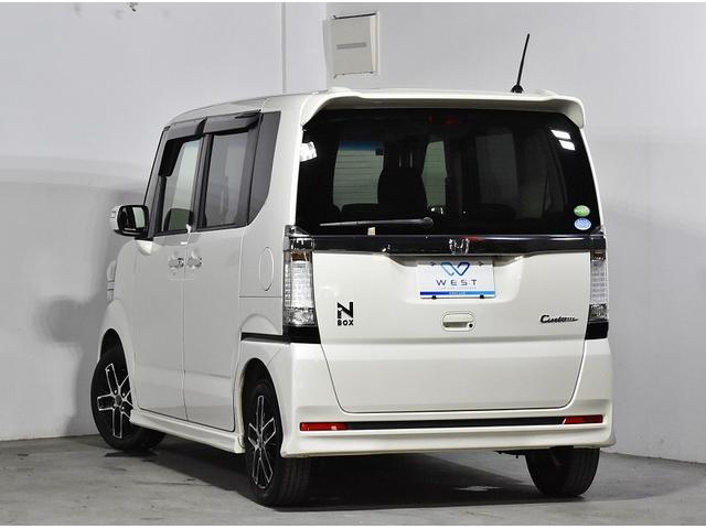 Ｎ－ＢＯＸカスタム Ｇ・Ｌパッケージ　片側パワスラ　ＥＴＣ　ナビ　ＴＶ　バックカメラ　ステアリングスイッチ　テールゲートストラップ　ＩＳＯＦＩＸ　プッシュスタート　アイドリングストップ　キーフリーボタン　ドアバイザー　ＨＩＤ　アルミ（8枚目）