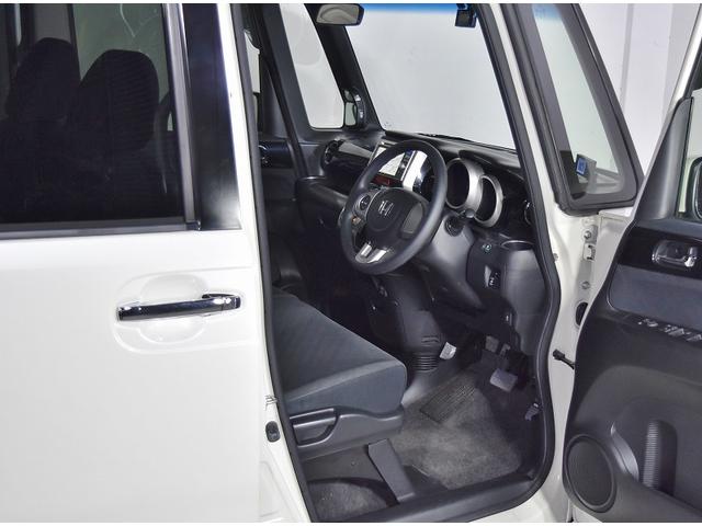 Ｎ－ＢＯＸカスタム Ｇ・Ｌパッケージ　片側パワスラ　ＥＴＣ　ナビ　ＴＶ　バックカメラ　ステアリングスイッチ　テールゲートストラップ　ＩＳＯＦＩＸ　プッシュスタート　アイドリングストップ　キーフリーボタン　ドアバイザー　ＨＩＤ　アルミ（18枚目）